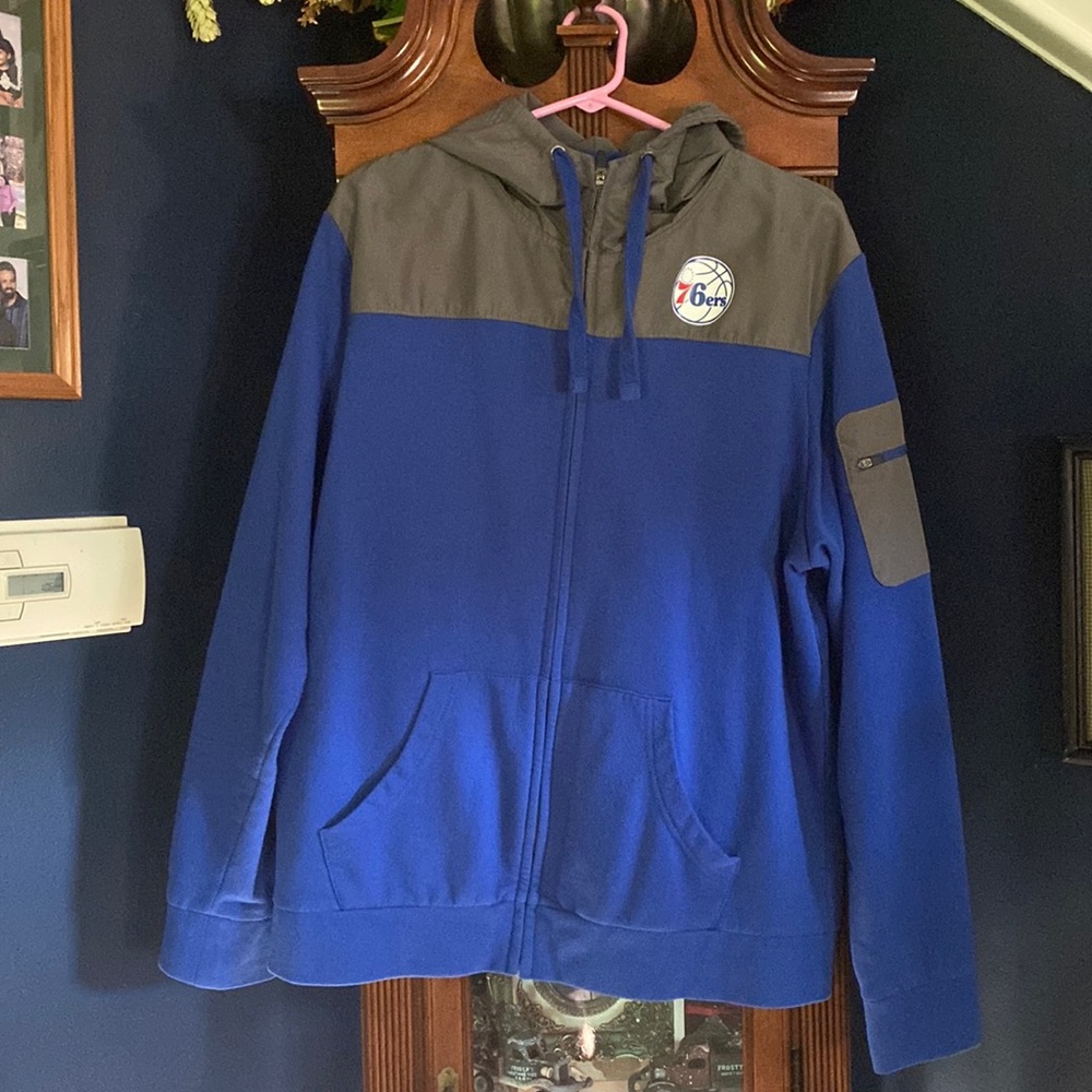 Philadelphia 76ers zip jacket Men’s size large